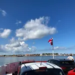 Det Blagronne Hus * Hals