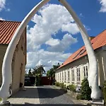 Det Blagronne Hus Hals