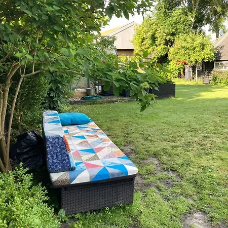 Det Blagronne Hus * Hals