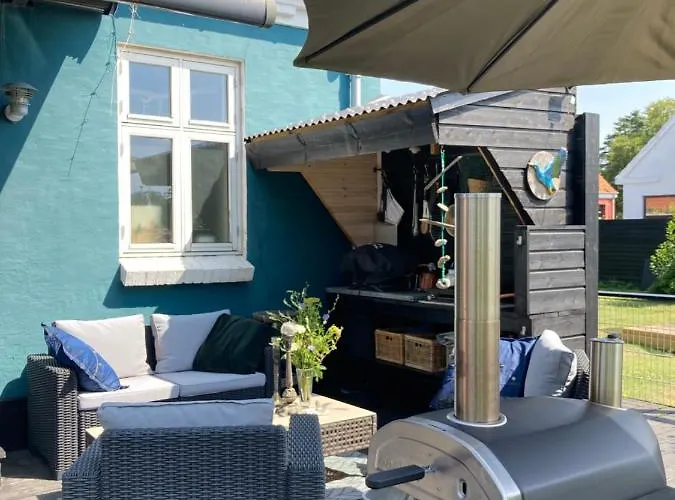 Det Blagronne Hus * Hals
