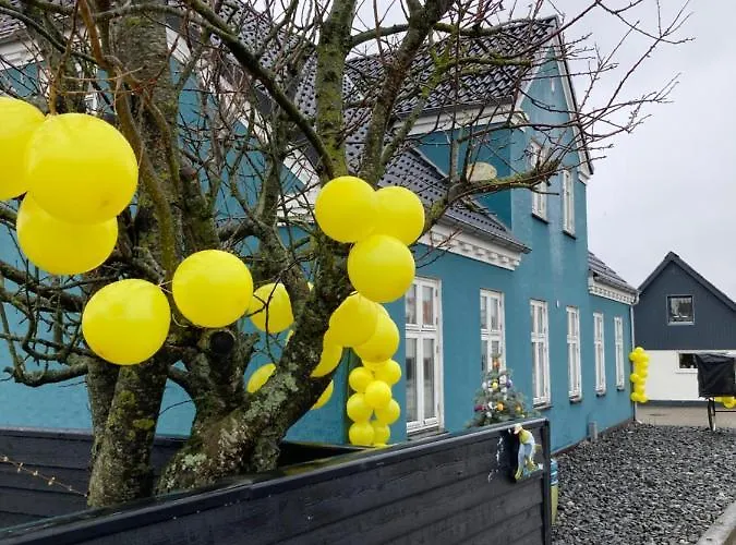 Det Blagronne Hus Hals